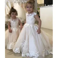 Cheap Flower Girls Dresses For Weddings Sleeveless Lace Appliques Ball Gown Sweep Train Birthday Girl Communion Pageant Gowns