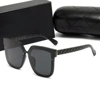 2023 Gafas de sol de diseño de lujo Diseño de lentes Polaroid para hombres Goggle Gafas Senior Gafas de sol de metal vintage con caja