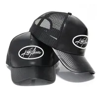 Nuove tendenze Black personalizzato 5 Panel PU in pelle PU MH Trucker Caps Cappelli Wholeale