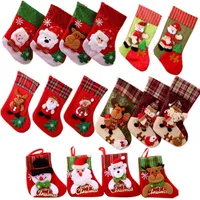 Nuova decorazione di vacanza mini calzini letto per bambini santa sacchetti regalo caramelle familiari pendente pendente all'ingrosso