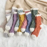 Invierno coral vellón mediados calcetines más terciopelo grueso cálido algodón piso calcetines de sueño navidad elástico niña mujeres hembra tubo calcetines