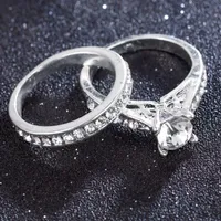 Lussuosi amanti del fascino Ring Bijoux Femme Fashion Gioielli Crystal Engagement Anelli per le donne uomini anel