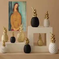 ノルディックパイナップル工芸品デスクトップ飾り創造的なフルーツの形のリビングルームの装飾黄金の結婚式ギフト家の装飾アクセサリー