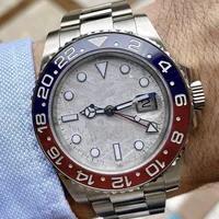 망 시계 캐주얼 스포츠 사파이어 대형 다이얼 자동 무브먼트 레저 및 착용 간단하고 착용하기 쉬운 남성 시계 손목 시계