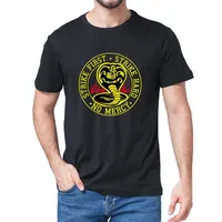 Unisex 100% Algodão Cobra Kai Sem Mercy Strike Primeiro Hard 80s Karate Kid Filme Men's T-shirt Presente Mulheres Top Casual Tee Macio 210721