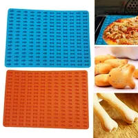 Backgebäckwerkzeuge 1PC Silikonmattenknochen und Fisch für Hundkekse Süßigkeit Gelee Hitzebeständiger Ofen Mikrowellen -Gefrierschrank Sicherheitsgröße
