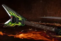 Benutzerdefinierte James Hetfield JH-1 Hot Rod Flying V Green Flames E-Gitarre Corvette Flagge, "M" Ninja Star Inlay, China EMG-Pickups, schwarze Hardware