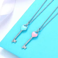 TIF Новый ключ ключ ключей подвесной медальон ожерелья в светло-голубом сердце и розовом сердце G1129
