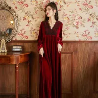 Kadın Pijama Vintage Gecelik Kırmızı Nightie Kadife Fransız Gecelik V Boyun Mahkemesi Tarzı Lounge Giyim Ev Kış 2021 Phoentin FG260