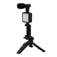 Smartphone Vlog LED-Video-Licht-Kit mit Stativ-Standmikrofon Kaltschuh-Telefon-Klemm-Telefonhalter-Fernbedienung für das Schießen