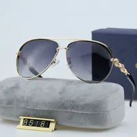 Gafas de sol de lujo de la moda Diseñador de lentes polaroid para mujer Goggle Gafas Senior gafas para hombre mujer gafas marco Vintage Metal Gafas de sol con caja