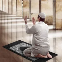 Islamic Prayer Rug Portable Braided Mat Carpet Zipper Compass Blankets Travel Pocket Rugs Muslim Worship 5 Colors300M