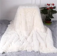 二重直面したFauxの毛皮の毛布の柔らかいふわふわのシャーパのスロー毛布はベッドのためのカバーシャギーのベッドプレーヤーの格子縞の4rure Cobertor Mantas 368 R2