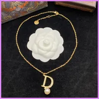 Women New Fashion Pendant Necklace Designer Jewelry Womens Necklaces Pearl With Diamonds Ladies For Party Accessories Gold D223111F