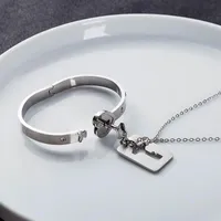 Ketting Sleutel Bracelet Set voor koppel zijn HERS Matching Geplated Titanium Love Lock MaEA99 Bangle