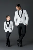2020 Nieuwe Collectie Bruidegom Tuxedos Heren Trouwjurk Prom Pakken Vader en Jongen Tuxedos (jas + broek + boog) op maat gemaakt