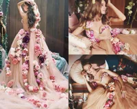 One Shoulder Fairy Country Wedding Dresses Luxury Handgjord Flower Champagne Beach Bröllopsklänning Sweep Train Färgglada Camo Brudklänningar