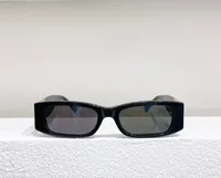 Occhiali da sole neri ovale rettangolo 4105 occhiali da designer di gradiente nero / grigio per le donne con scatola