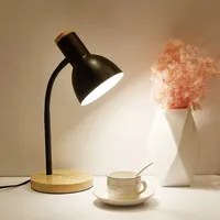 Lampade da tavolo a LED Studio Nordic Wood Solid Desk Lamp Lampada da letto moderna Camera da letto Camera da letto Light