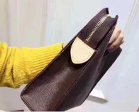 Nueva bolsa de aseo de viajes 26 cm Protección Maquillaje Embrague Mujeres PU impermeable 19 cm Bolsos cosméticos para las mujeres + bolsa de polvo