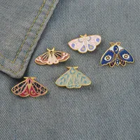 Women Insect Series Clothes Brooches Butterfly Moth Model Drop Oil Pins European Alloy Moon Eye Enamel Cowboy Backpack Badge Jewelry Accessories Wholesale