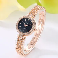 Начатые часы модные изысканные масштабные часы Ladies Simple Compact Alloy Luxury Quartz Women Watches Zegarki Damskie