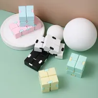Infinity Cube Magic Fidget Puzzel Speelgoed Snoep Kleur Vinger Handspinners Antistress Office Flip Cubic Puzzles Mini Blokken Voor Volwassen Kinderen Decompressie Toy 6 Kleuren