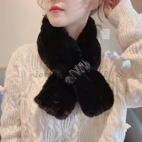 Frauen warme Schals Mode Perle Plüsch Lätzchen Schals Verdicken Nachahmung Kaninchen Pelz Schal Winter Schal Plüsch Halswärmer