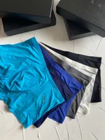 Designer Boxer Boxer Boxer Sous-vêtements pour hommes 100% coton respirant 3 pièces / boîte de toit de broderie de tissu lisse sexy aléatoire