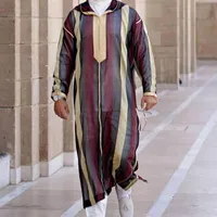 Erkek T-Shirt Eid-Ramazan Elbise Müslüman-Moda Giysileri Adam Kaftan Gevşek Rahat Erkekler Mütevazı Gençlik Bornozlar Qamis Homme -islica Giyim