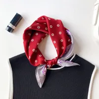 Seidenschal Maulberryseide Kleines quadratisches Handtuch gedruckt Schal Frühling und Herbst einfache Idee kleiner Schal Mädchen dekorative Haarband Nr. 5