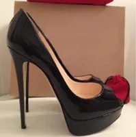 Märke Kvinnor Pumpar Peep Toes High Heel Shoes Red Bottoms Sexig Classics Logo 14cm Svart Naken Patent Läder Sandaler Lady Bröllop Sko Stor Storlek 45 Box