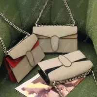 デザイナーメッセンジャーバッグ古典的なサッチェルクラッチクロスボディfor女性のスリバーチェーンショルダーバッグフラップハンドバッグレディーエンベロープホースシューバックル財布DICKY0750