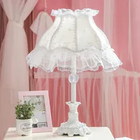 Mdoern Pink Table LampsベッドルームファブリックLEDデスクランプベッドサイド照明器具プリンセスルームホーム照明結婚式の装飾照明器具