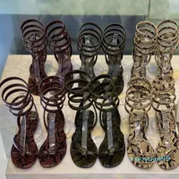 Designer- Moda donna sandali sexy signora scarpe moda flat bottom pitone modello signore sandali in pelle sandali a spirale