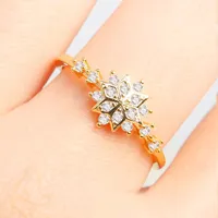 Anelli di nozze di lusso femminile piccolo fiocco di neve anello simpatico cristallo giallo oro riempito dito semplice promessa fidanzamento per le donne