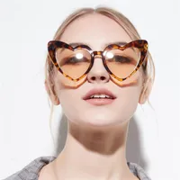 Occhiali da sole Vintage Donne per uomo Oversize Heart Sun Glasses Retro Designer Shades Specchio UV 400 Visiera occhiali