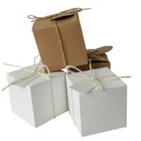 50st Square Kraft Paper Candy Lådor med Tag Kartong Bröllopsfest Favor Gåvor Box med Rope Baby Shower Boxes Födelsedag Decor X0803