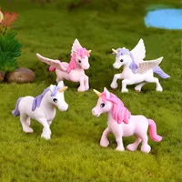 4 teile / satz Bunte PVC Pegasus Unicorn Models Cartoon Anime Figure Sukkulenten Montage Ornamente Kuchen Dekoration Figm Geschenk Puppen