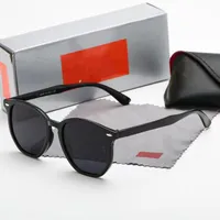 2021 Diseñador Carta de lujo Gafas de sol Hombres y mujeres Tendencia Retro Anti-Glare Sunglasse