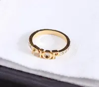Мода Золотая буква кластерные кольца Bague для леди женщины вечеринка свадебные влюбленные вручи Подарочные украшения с коробкой