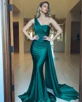 2021 Emerald Green Prom Dresses Lange Mermaid Plooid Satijn Eén Schouder Robe de Soiree Avondjurk Party Jurk