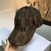 2021 Klassische Baumwollkappen Stickerei Hüte für Männer Mode Snapbacks Baseballmütze Frauen Visier Gorras Bone Casquette Freizeit Freizeit Beiläufige Hut