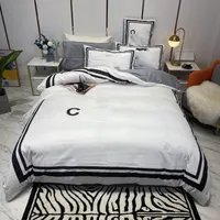 Designers de moda pretos brancos conjuntos de cama de luxo capa de edredão rei queen size lençol travesseiro de travesseiros de designer conjunto de edredom