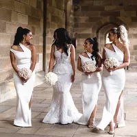 Modern sexig en axel brudtärna klänningar 2022 sida split långa piga av ära klänning dragkedja tillbaka bröllopsfest brudklänningar