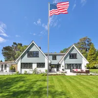 США Стоковые Изображение Американские украшения на садах 20 футов алюминиевый флаг полюс