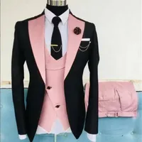 Мужские костюмы Blazers Последний дизайн Classic Pink с черным свадебным костюмом для мужчин Костюмы Slim Fit Fit Groom Party Party Tuxedo 3 Piece BLA