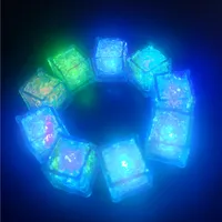 Gece lambası LED Buz Küpleri Bar Hızlı Yavaş Flaş Oto Değiştirme Kristal Küp Su Aktif Işık-up 7 Renk Romantik Parti Düğün Noel Hediye Için