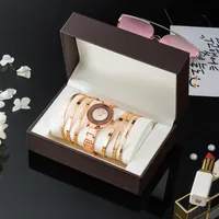 Orologio da polso Luxury 7pcs Set da donna orologi moda semplici signore orologio da polso al quarzo con combinazione di braccialetti in stile etnico retrò