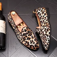 2021 homens de luxo sapatos de couro moda fingida leopardo mocassins homens escorregam-no partido sapatos casuais tamanho grande 38-45 Dropshipping